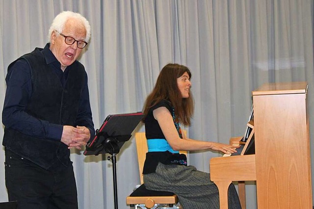 Uli Fhre und die Pianistin Timea Djerdj vertonen Hebel-Gedichte.  | Foto: Rolf Reimann
