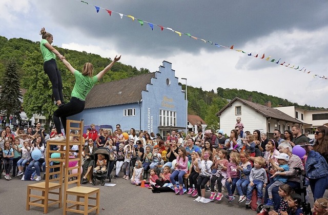 Der Zirkus Zebrasco zeigte beim Kindertag fr eine tolle Show.  | Foto:  