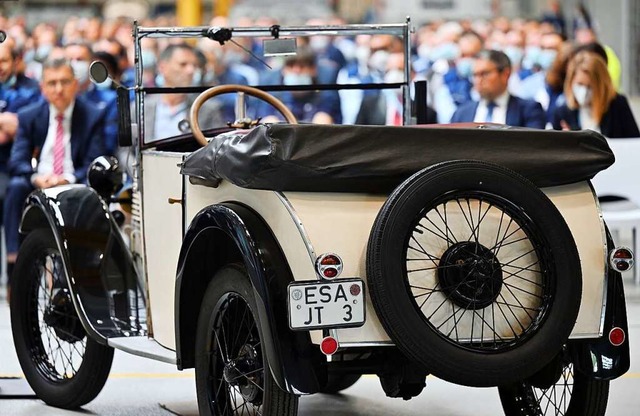 1886 fuhr Carl Benz zum ersten Mal mit seiner Erfindung, dem Automobil.  | Foto: Martin Schutt (dpa)