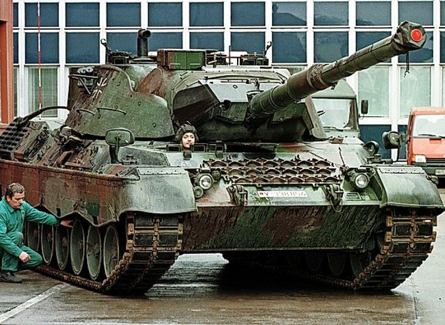Leopard-Panzer bei der Wartung  | Foto: Stefan_Sauer