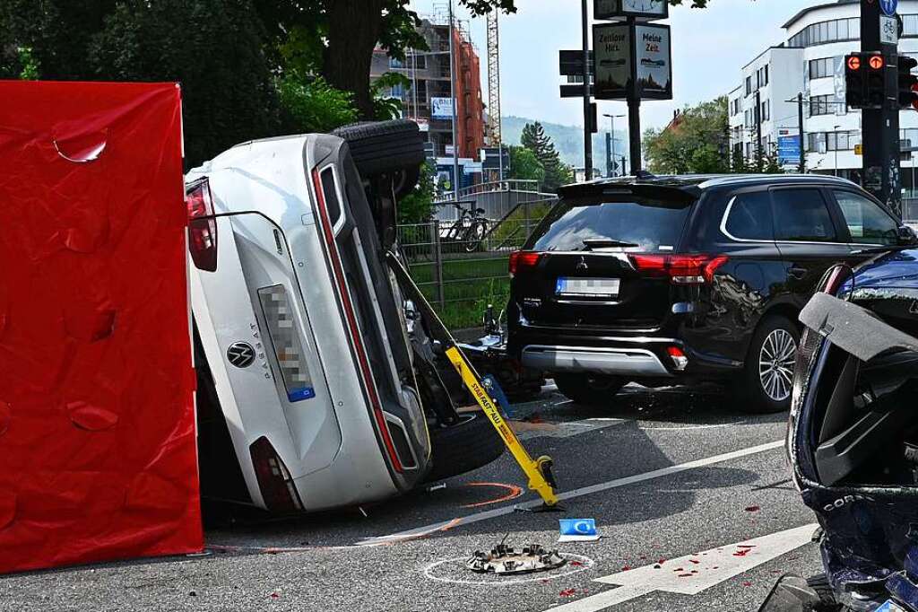 Verursacher Des Schweren Unfalls Auf Der B31 In Freiburg War Bewusstlos ...