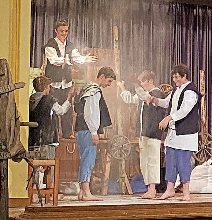<BZ-FotoAnlauf>Waldorfschule: </BZ-Fot...dorfschlern Spa, Staub aufzuwirbeln.  | Foto: privat