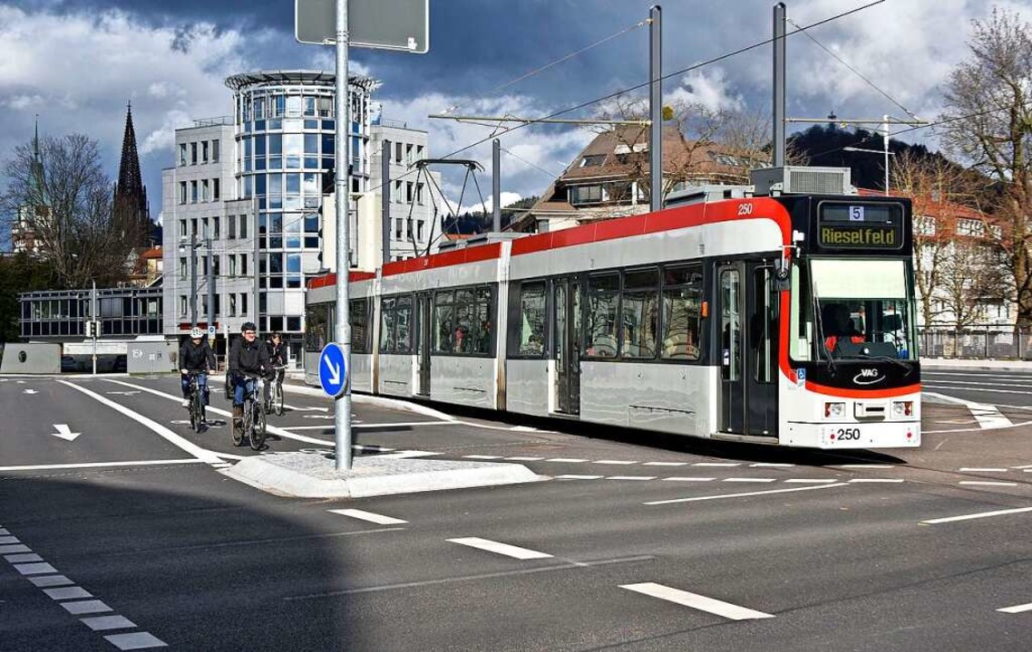 Auf der Kronenbrcke hat es einen Unfa...einer Straenbahn gegeben. Archivbild.  | Foto: Michael Bamberger