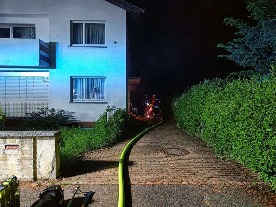 In diesem Haus in der Willi-Baumann-Straße brach das Feuer aus.  | Foto: Freiwillige Feuerwehr Weil