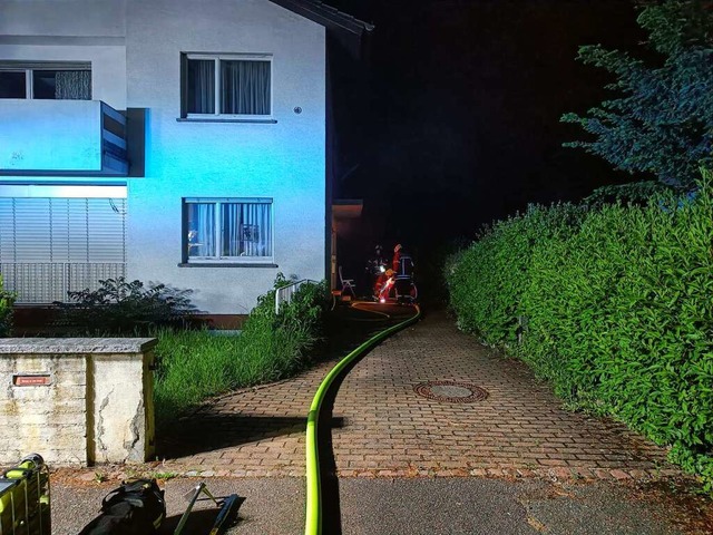 In diesem Haus in der Willi-Baumann-Strae brach das Feuer aus.  | Foto: Freiwillige Feuerwehr Weil