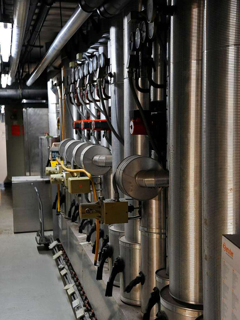 Spannende Einblicke in die immense Technik in den Katakomben der Vita Classica Therme in Bad Krozingen bekamen 30 BZ-Leser bei einer BZ-Hautnah-Veranstaltung – und durften Thermalwasser direkt aus 600 Metern Tiefe probieren.