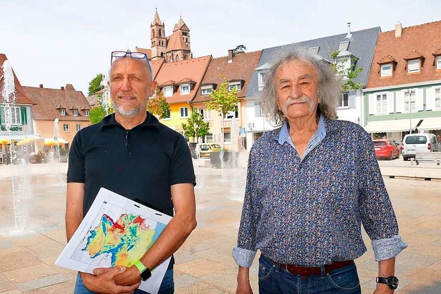 Thomas Harter und Eberhard Bueb (recht...gsbedarf mit Blick auf die Klimakrise.  | Foto: Dirk Sattelberger