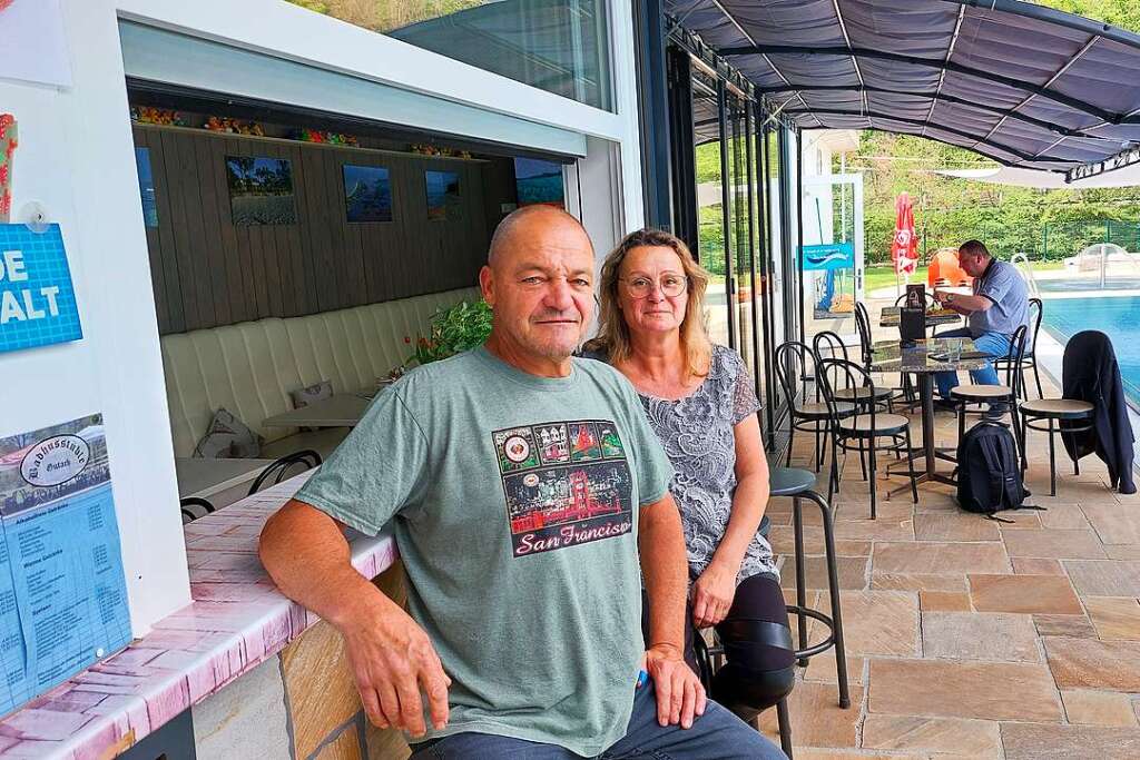 In the Gutach swimming pool, the lifeguard is also the cook – Gutach im Breisgau