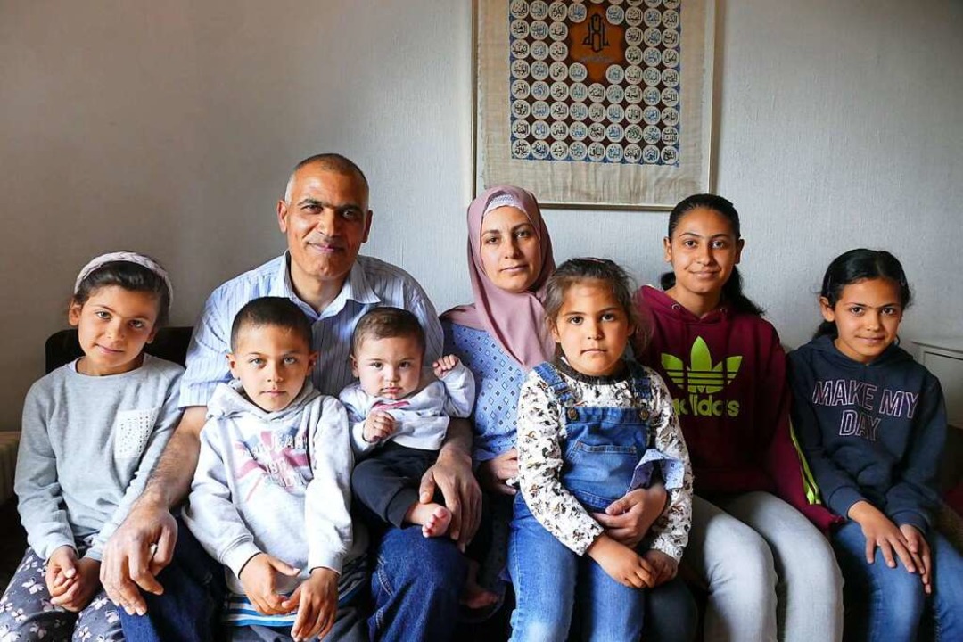 Die Familie Al Katieb (von links): Sab...arim, Nesrin, Nadin, Taimaa, Asmaa ...  | Foto: Hannah Steiert