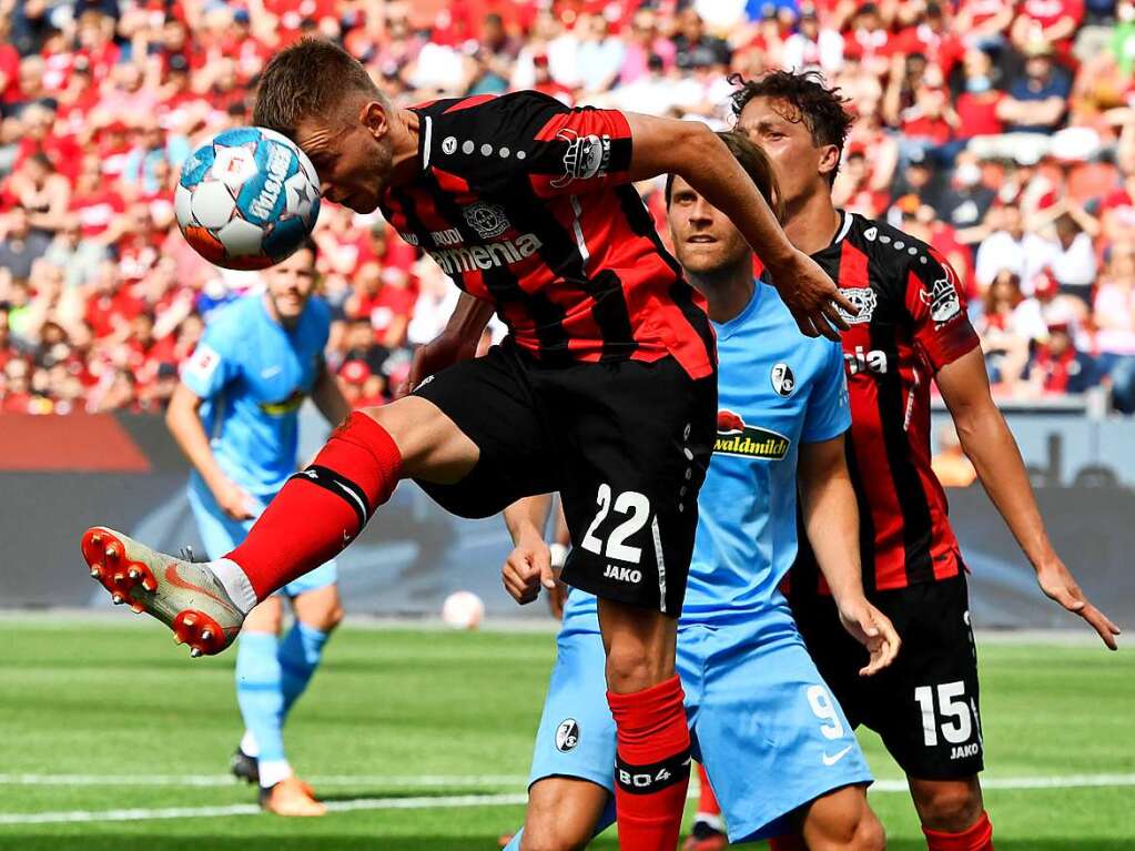 Der SC Freiburg verliert 1:2 gegen Leverkusen.