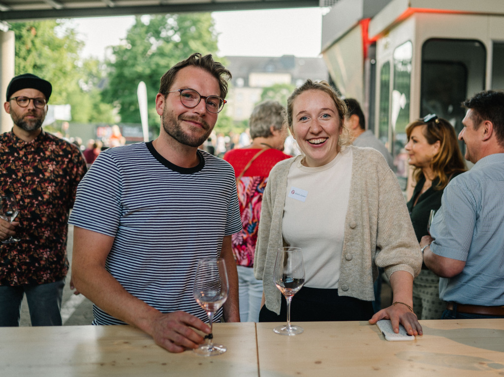 ber 750 begeisterte Weinfreunde feierten mit der BZ auf dem Weingut Zotz in Heitersheim die Vielfalt der Markgrfler Weine.