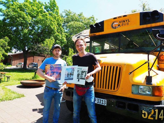 Michael Lohrmann (rechts) und Simon He... Station und lockten viele Sammler an.  | Foto: Herbert Frey