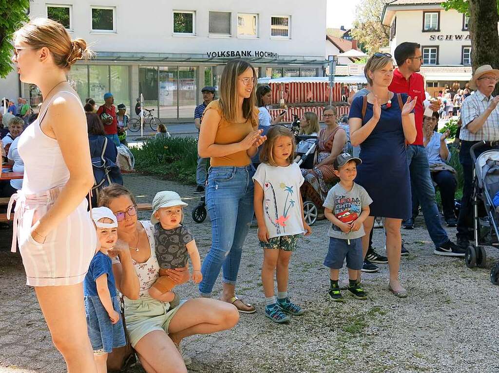 Ein vielfltiges Angebot auf dem Hobby- und Kreativmarkt lockte unzhlige Besucher in die Bonndorfer Innenstadt.