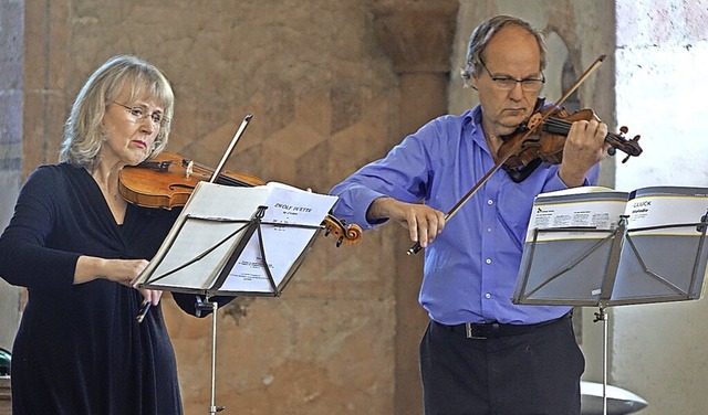 In Gedenken an Wolfram Lorenzen: Eckar...Rabus spielten ein  Duett von Mozart.   | Foto: Roswitha Frey