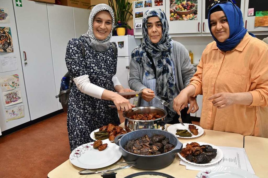 Trkische Frauen hatten die Kstlichke...charfe Cig Kfte und Hartweizengrtze.  | Foto: Andrea Steinhart
