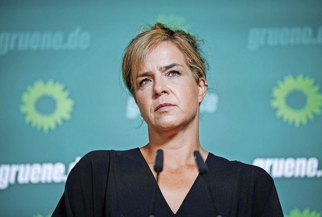Grnen-Spitzenkandidatin Mona Neubaur ...ieser Landtagswahl keine Automatismen.  | Foto: Kay Nietfeld (dpa)