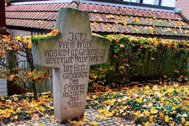 Das Kriegerdenkmal in March-Buchheim musste einst umziehen