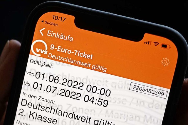 So knnte das Ticket des Verkehrs- und Tarifverbundes Stuttgart aussehen.  | Foto: Marijan Murat