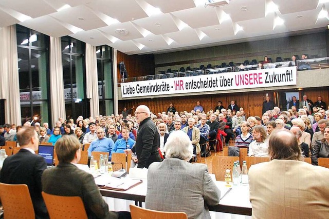 Vor gut zehn Jahren kmpfte der Verein...e Brgerversammlung 2013. (Archivfoto)  | Foto: Ralf Staub