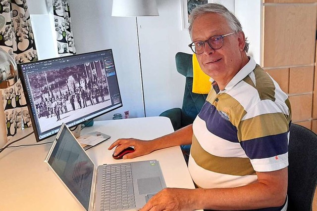Uli Merkle bei der Arbeit an seinem Rechner.  | Foto: privat