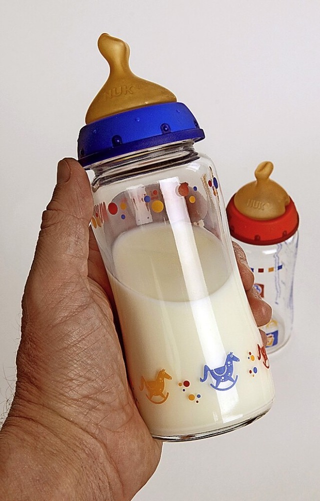 In den USA ist Babymilchnahrung Mangelware.  | Foto: Armin Weigel (dpa)