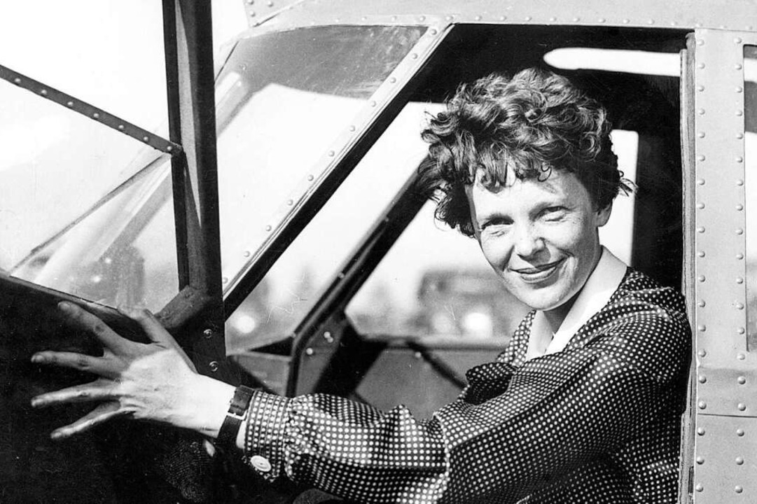 Amelia Earhart im Cockpit eines Flugze...otin und Abenteurerin ihre Landsleute.  | Foto: - (dpa)