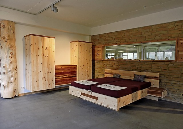 Individuell gefertigtes Schlafzimmer aus Zirbenholz  | Foto: Liane Schilling