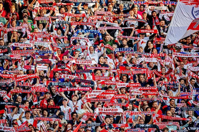 Fans von RB Leipzig werden nicht berall mit offenen Armen begrt.  | Foto: IMAGO/motivio