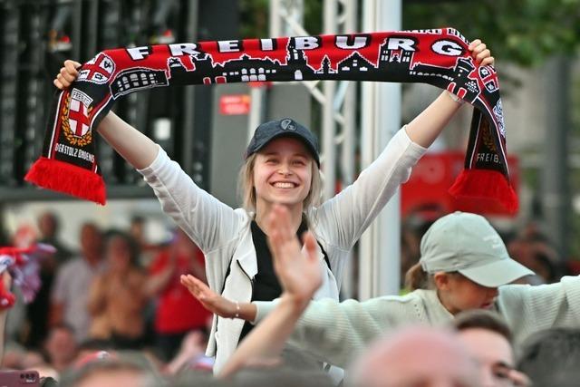 Fotos: So empfängt Freiburg die SC-Spieler nach dem Pokalfinale