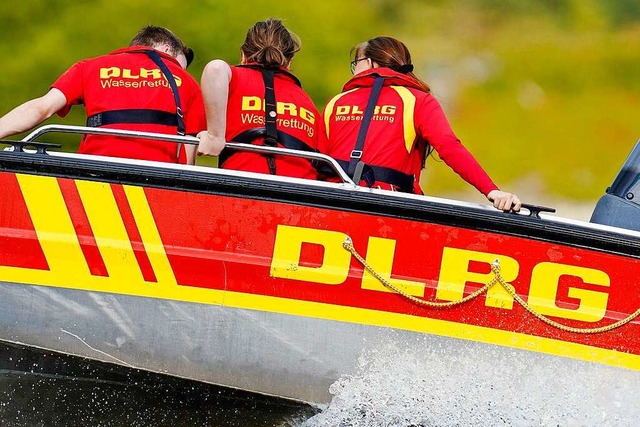 Die DLRG Weil am Rhein htte gern eine...t genug Eigenmittel dafr (Symbolbild)  | Foto: Uwe Anspach (dpa)