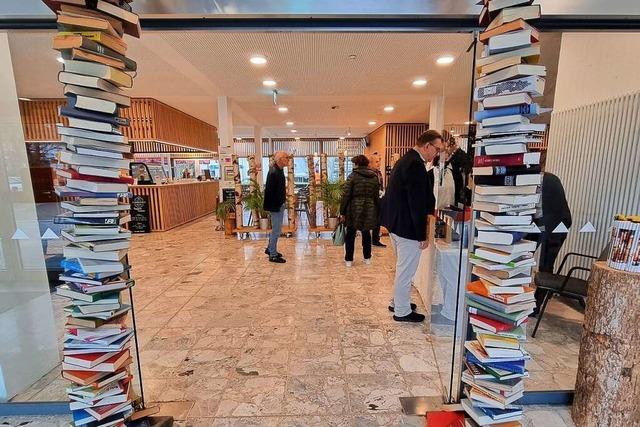 Lob und Kritik von Autoren für die Buchmesse in Hinterzarten