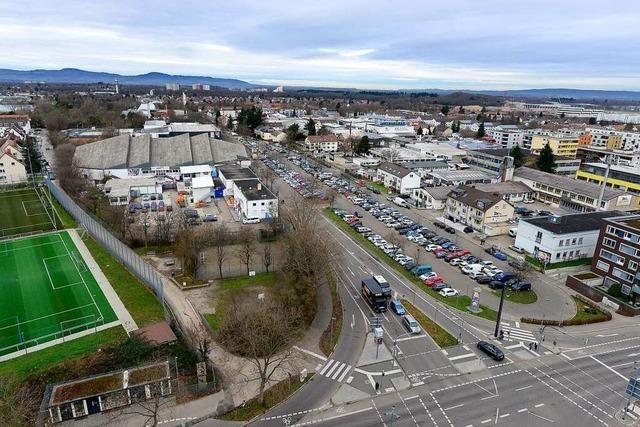 18-Jhriger wird von einer Gruppe Heranwachsender beim Eisstadion angegriffen und beraubt