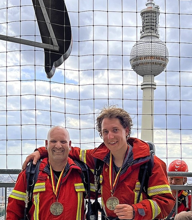 Daniel Nordmann (links)  und Till Stterlin mit ihren Medaillen  | Foto: Privat