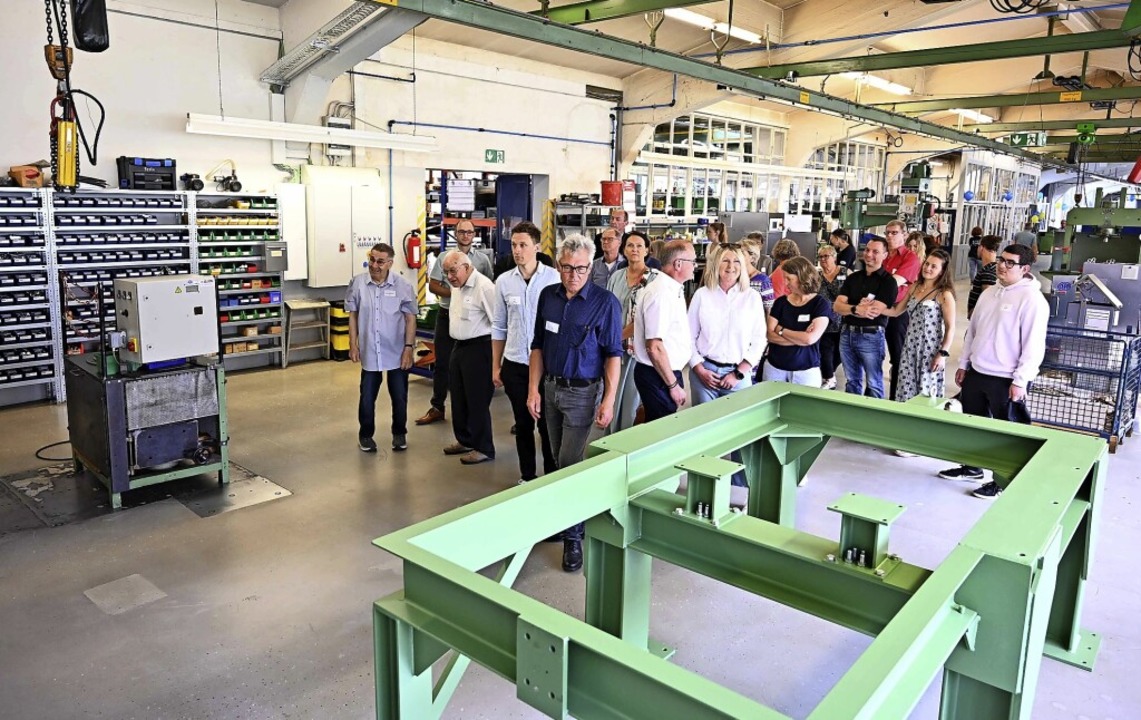 Besichtigung der Produktion bei der Fi...rl Padberg Zentrifugenbau (Cepa) GmbH   | Foto: Firma