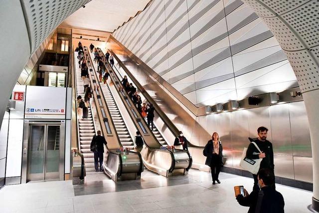 Nach 13 Jahren hat London seine königliche U-Bahnlinie eingeweiht