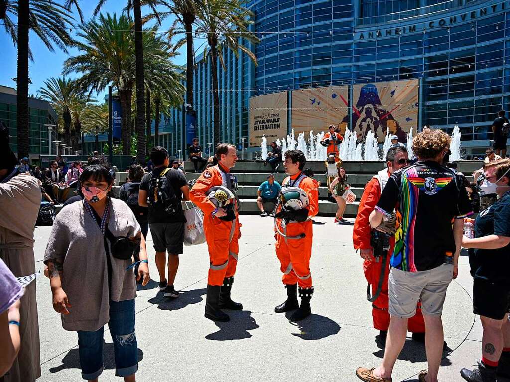 Star-Wars-Fans aus der ganzen Welt tummeln sich derzeit auf der Messe in Anaheim, Kalifornien, und gehen auf im Star-Wars-Universum.