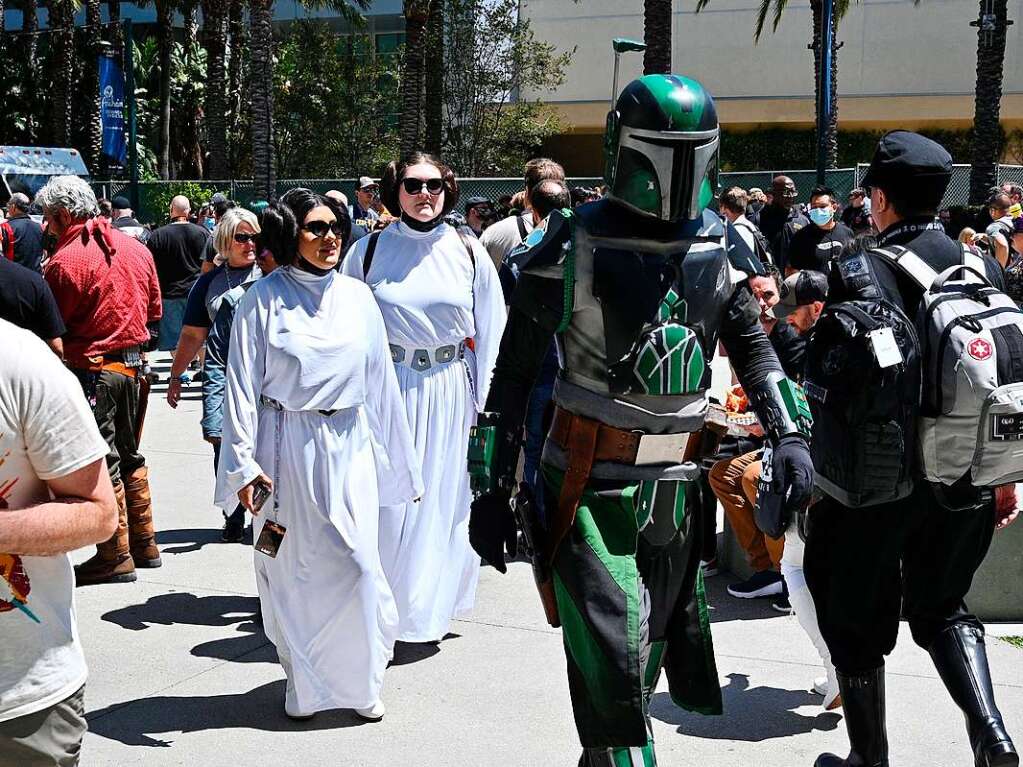 Star-Wars-Fans aus der ganzen Welt tummeln sich derzeit auf der Messe in Anaheim, Kalifornien, und gehen auf im Star-Wars-Universum.