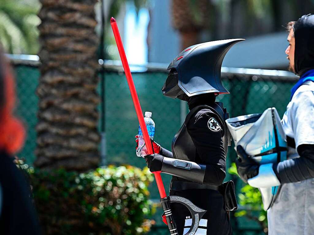 Star-Wars-Fans aus der ganzen Welt tummeln sich derzeit auf der Messe in Anaheim, Kalifornien, und gehen auf im Star-Wars-Universum.