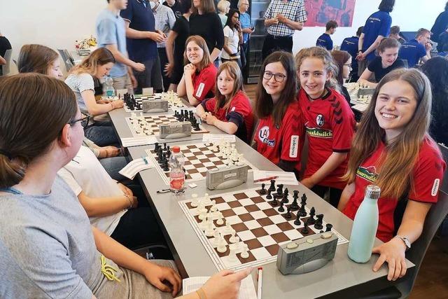 Schülerinnen vom Kaiserstuhl holen bei Deutscher Schachmeisterschaft Platz zwei