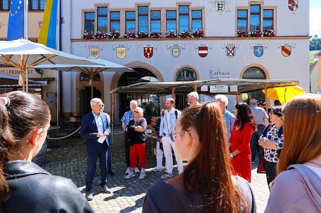 Staufens Brgermeister freut sich mit ...ie erste deutsche Republik ausgerufen.  | Foto: Hans-Peter Mller