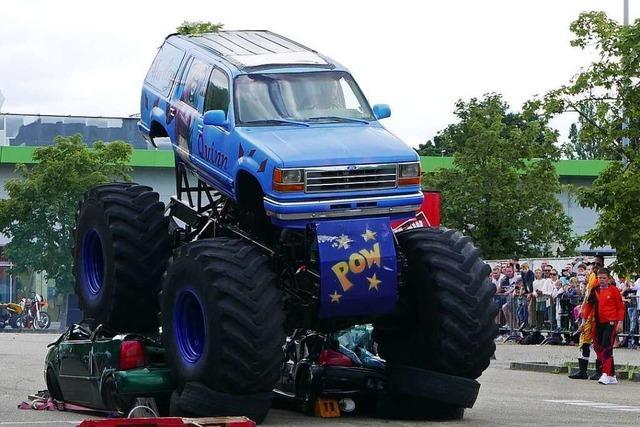 Zu Besuch bei einer Monstertruck-Show in Freiburg