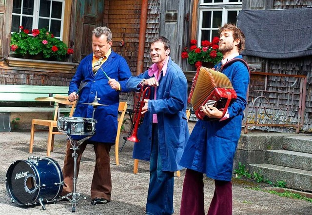 Die Band Wackelkontakt erffnet das Festival.  | Foto: Roswitha Frey