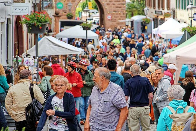 Groer Andrang herrschte am Wochenende...markt und dem verkaufsoffenen Sonntag.  | Foto: Ruth Seitz