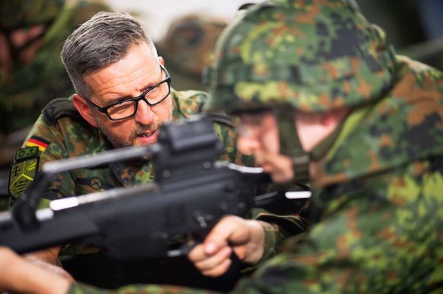 Strkung der Bundeswehr durch einen einmaligen finanziellen Kraftakt.  | Foto: Sebastian Gollnow (dpa)