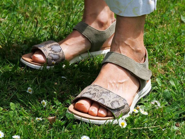 Egal, welches Schuhwerk man trgt &#82... zu gehen &#8211; Schritt fr Schritt.  | Foto: Christian Engel