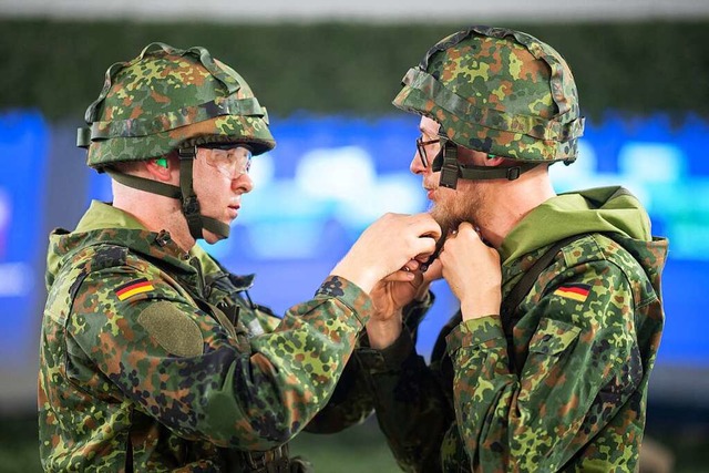 Die Bundeswehr wird nun besser ausgest... sich Koalition und Union verstndigt.  | Foto: Sebastian Gollnow (dpa)