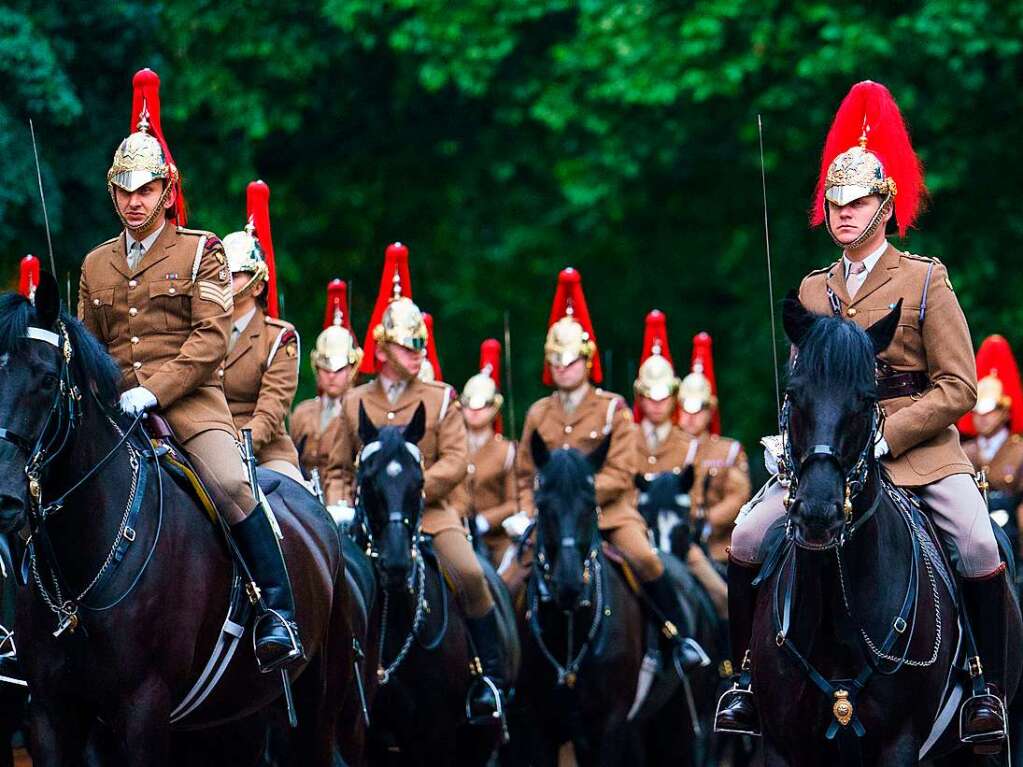 Truppen der Household Cavalry auf der Mall whrend einer frhmorgendlichen Probe vor dem Platin-Jubilumsfestzug am Sonntag (05.06.2022)