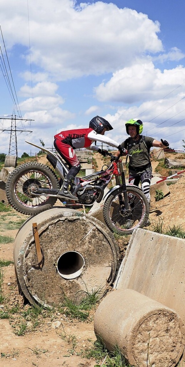 Groe Hindernisse fr die Motorradfahrer auf dem Parcours.  | Foto: Michael Haberer