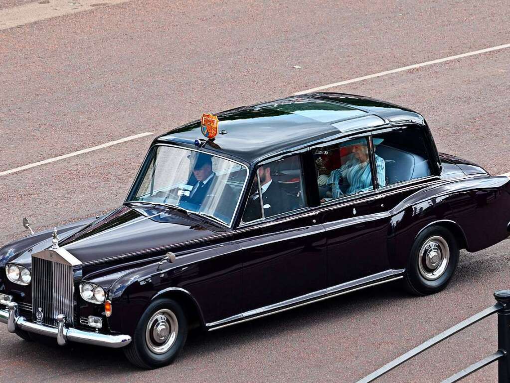 Camilla, Herzogin von Cornwall, verlsst den Buckingham Palast in einem Auto, vor der Geburtstags-Parade „Trooping the Colour“.