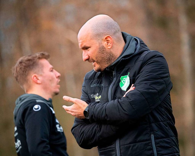 Ein Hoffnungstrger, auch in der Landesliga: DJK-Trainer Benjamin Gallmann  | Foto: Wolfgang Scheu